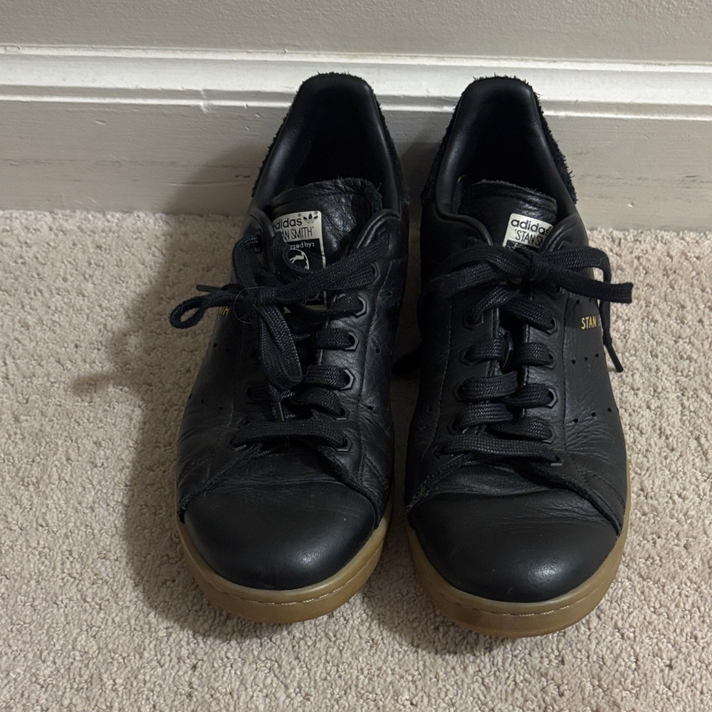 Adidas Men's Black and Tan Stan Smith Sneakers